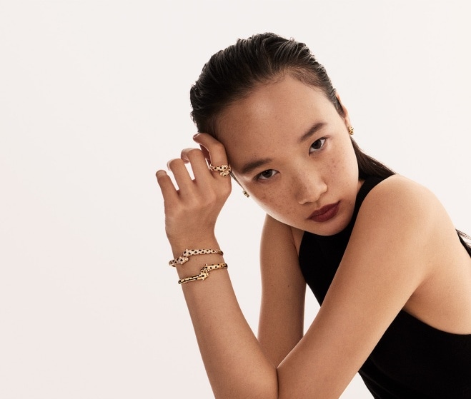 A jewellery heroine